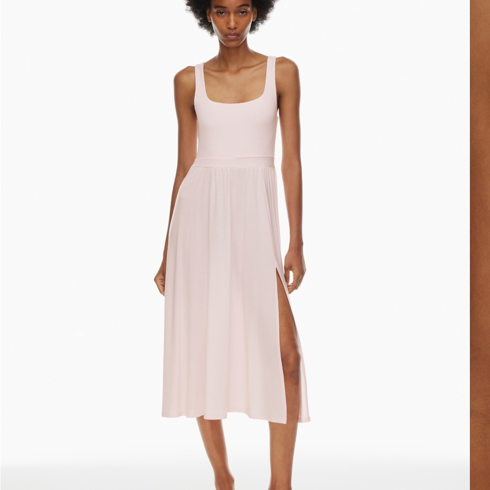 Aritizia market dress in talc pink